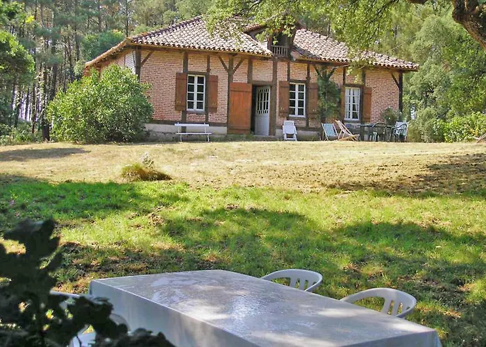 Hollebarde By Interhome Holiday home Leon