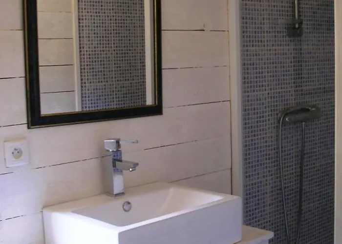 Hollebarde By Interhome Feriehus Léon